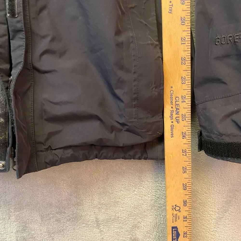The North Face Gore-Tex Jacket Mens Medium Black Waterproof Rain Shell Coat